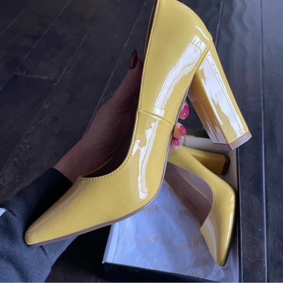 Yellow Patent Leather Pumps - Picture 7 of 13